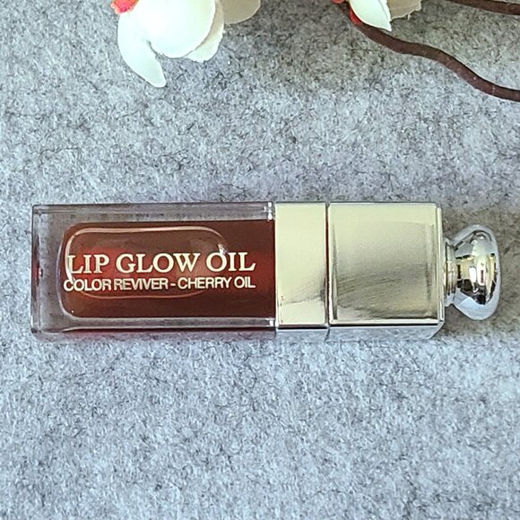 NEW Beauty Duo: Dior Lip Glow Oil 062, Fenty Beauty Diamond Bomb Face Veil - Picture 5 of 7